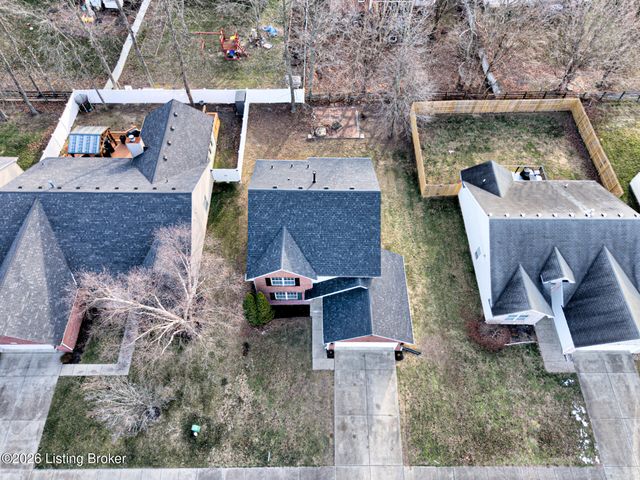 10503 Waycross Ave, Louisville, KY 40229