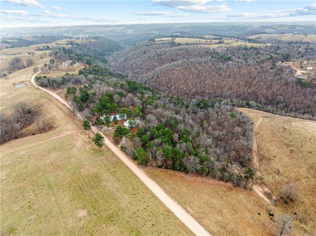 10207 Rainbow Ridge Road, Omaha, AR 72662