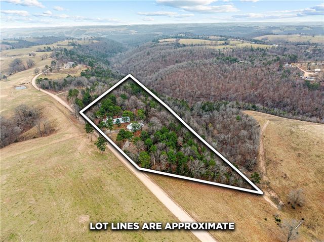 10207 Rainbow Ridge Road, Omaha, AR 72662