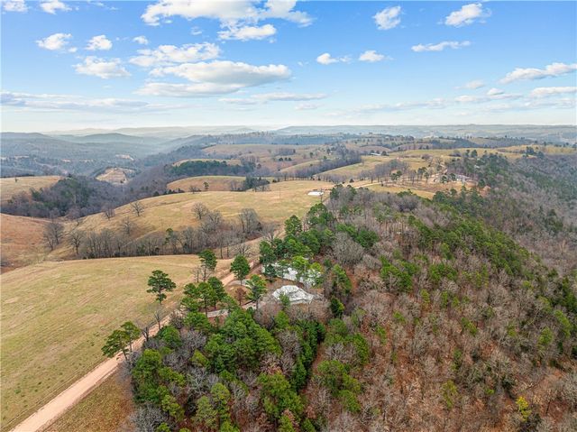 10207 Rainbow Ridge Road, Omaha, AR 72662