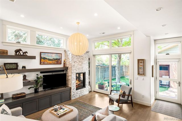 925 S Emerson Street, Denver, CO 80209