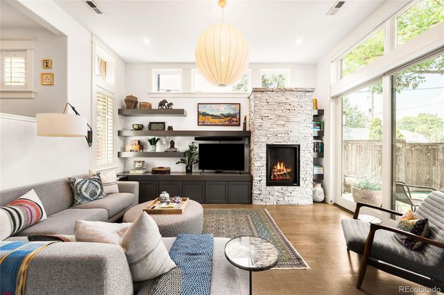925 S Emerson Street, Denver, CO 80209