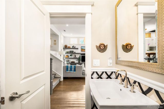 925 S Emerson Street, Denver, CO 80209