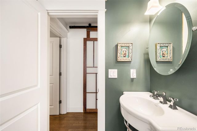 925 S Emerson Street, Denver, CO 80209