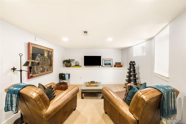 925 S Emerson Street, Denver, CO 80209