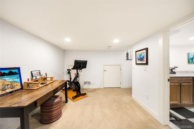 925 S Emerson Street, Denver, CO 80209