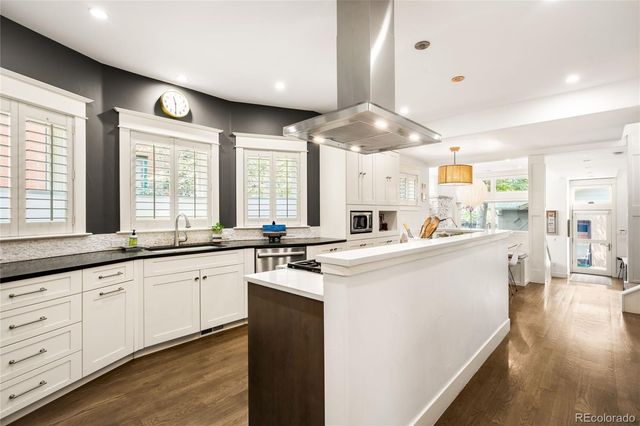 925 S Emerson Street, Denver, CO 80209