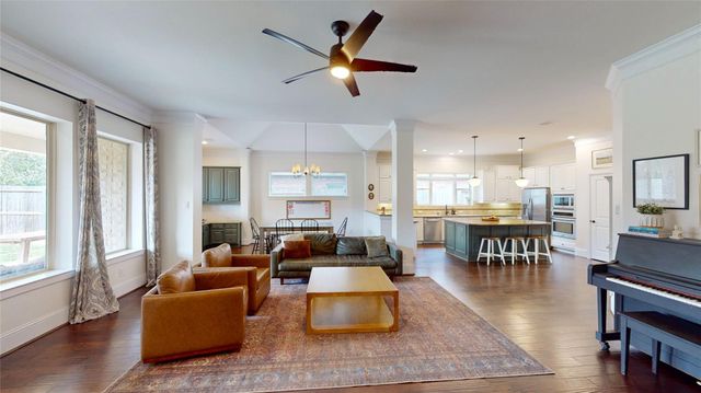 8134 Caroline Ridge Drive, Humble, TX 77396