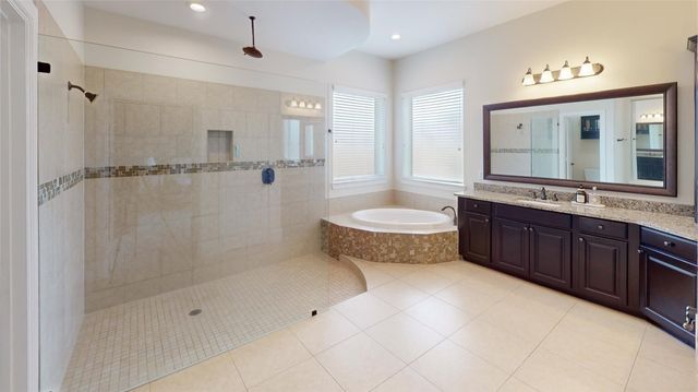 8134 Caroline Ridge Drive, Humble, TX 77396