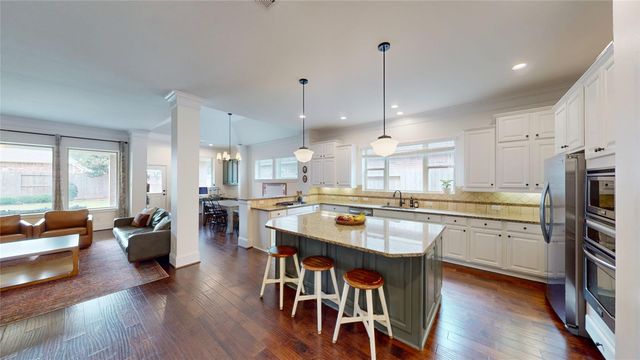 8134 Caroline Ridge Drive, Humble, TX 77396