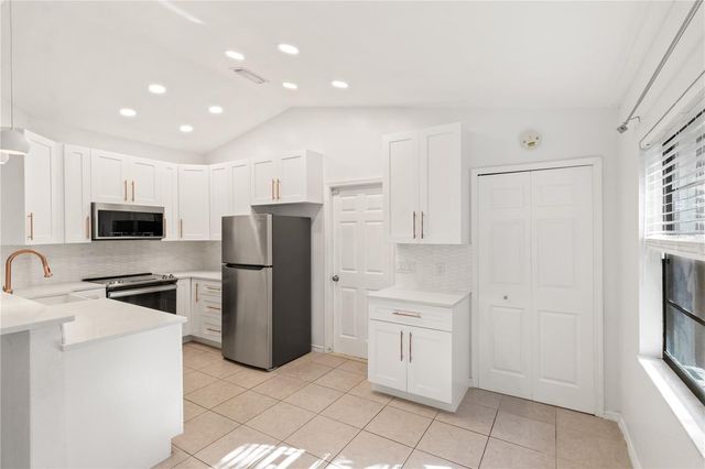 7124 72ND STREET, Pinellas Park, FL 33781