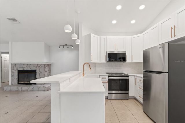 7124 72ND STREET, Pinellas Park, FL 33781