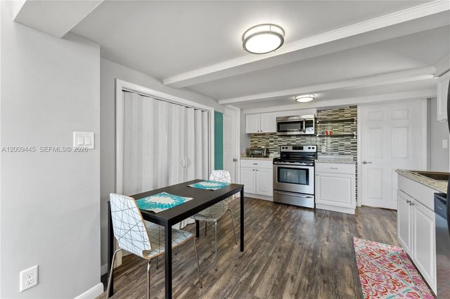 2618 Monroe St B, Hollywood, FL 33020