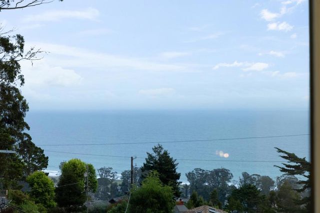 374 El Granada Boulevard, El Granada, CA 94018