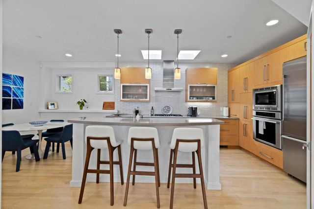 374 El Granada Boulevard, El Granada, CA 94018