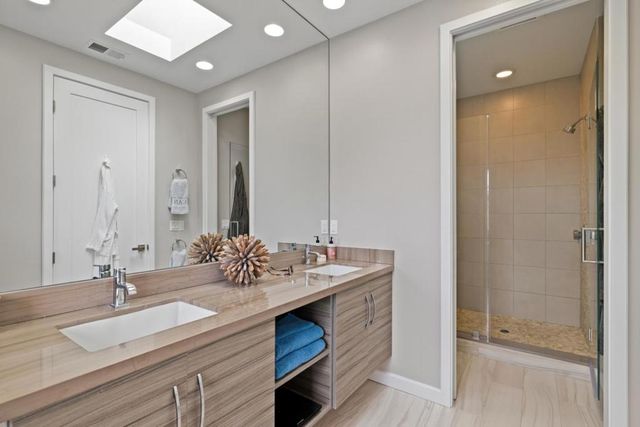 374 El Granada Boulevard, El Granada, CA 94018