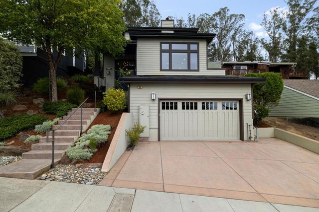 374 El Granada Boulevard, El Granada, CA 94018