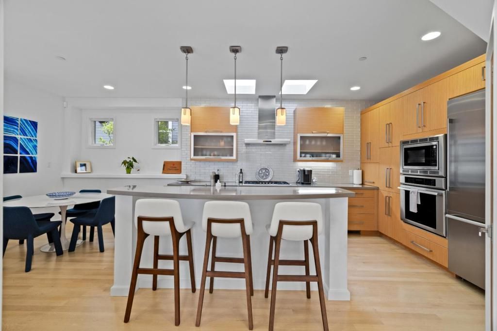 Image 25 of property listing at 374 El Granada Boulevard, El Granada, CA 94018