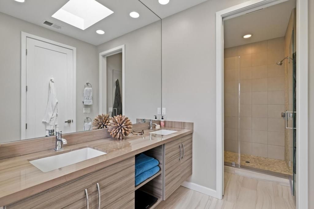 Image 32 of property listing at 374 El Granada Boulevard, El Granada, CA 94018