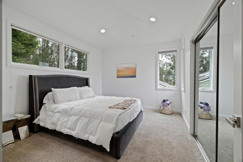 Image 37 of property listing at 374 El Granada Boulevard, El Granada, CA 94018