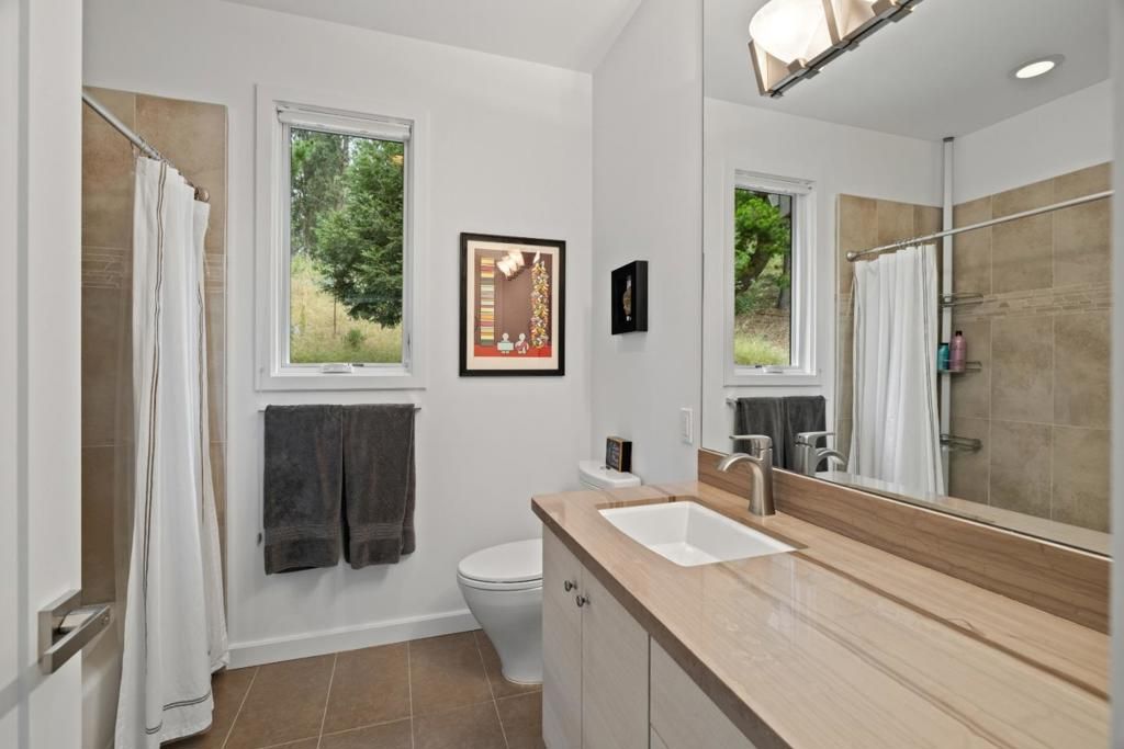 Image 38 of property listing at 374 El Granada Boulevard, El Granada, CA 94018