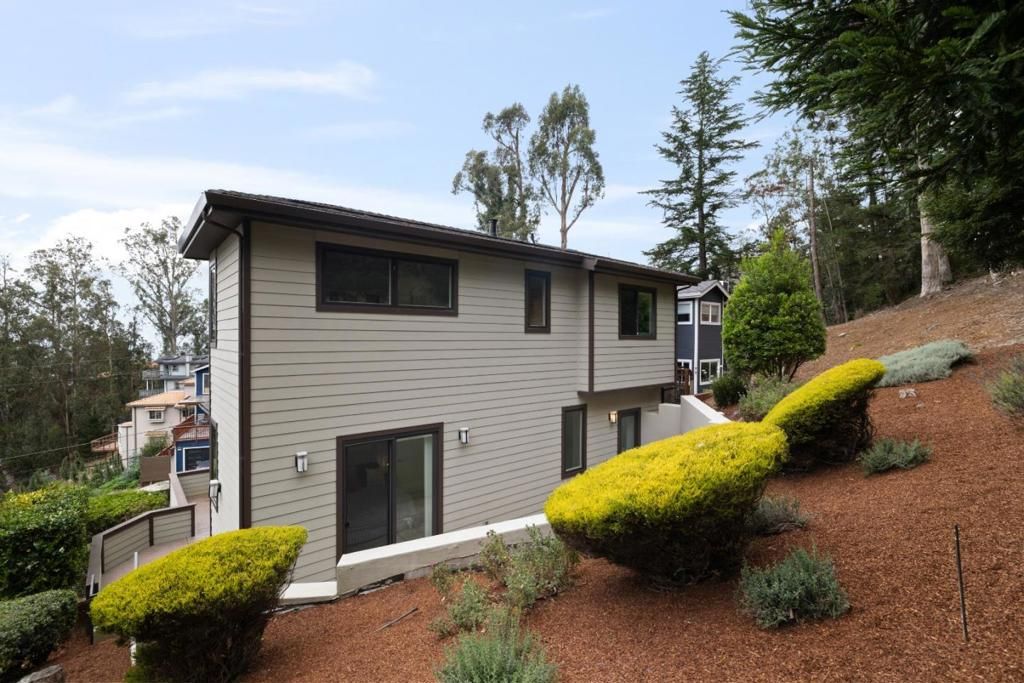 Image 48 of property listing at 374 El Granada Boulevard, El Granada, CA 94018