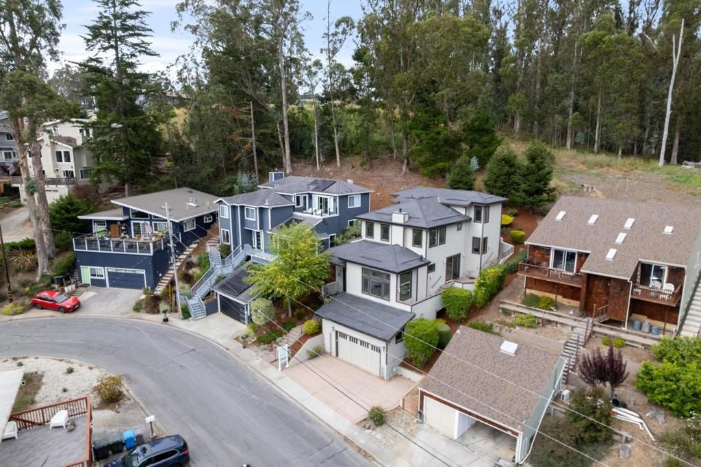 Image 52 of property listing at 374 El Granada Boulevard, El Granada, CA 94018