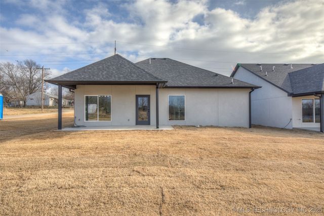 720 N 10 Street, Sapulpa, OK 74066