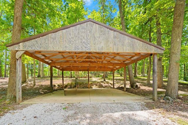 1261 Clark Road, Irvine, KY 40336