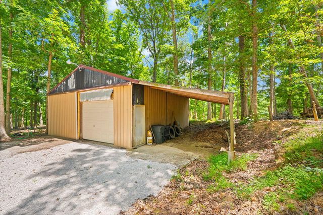 1261 Clark Road, Irvine, KY 40336