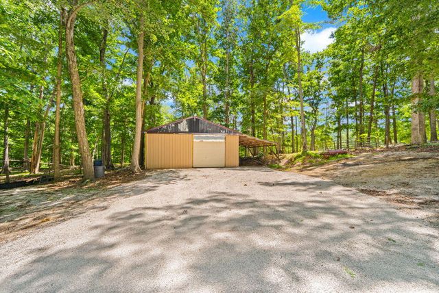 1261 Clark Road, Irvine, KY 40336