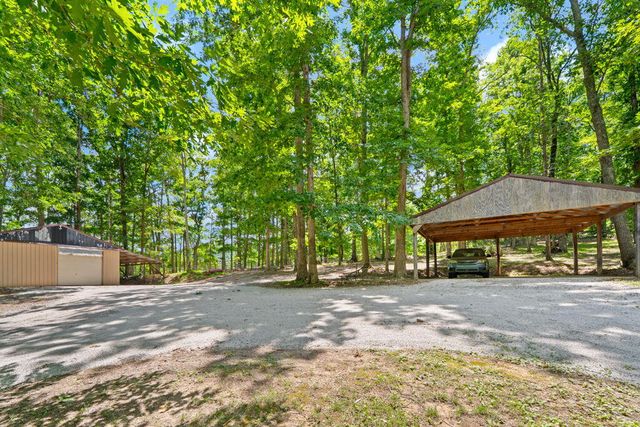1261 Clark Road, Irvine, KY 40336