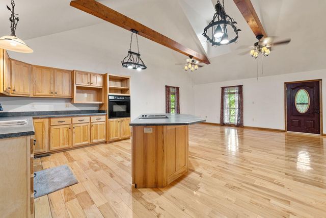 1261 Clark Road, Irvine, KY 40336