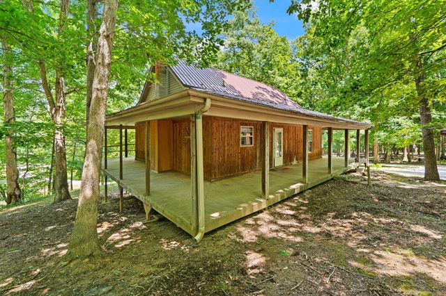 1261 Clark Road, Irvine, KY 40336