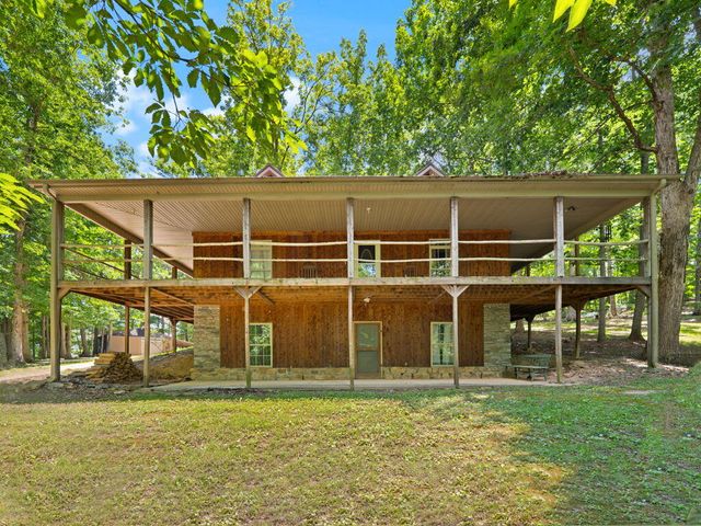 1261 Clark Road, Irvine, KY 40336
