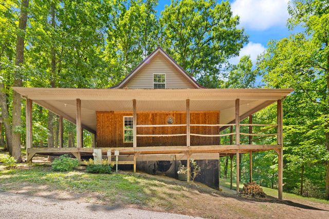 1261 Clark Road, Irvine, KY 40336