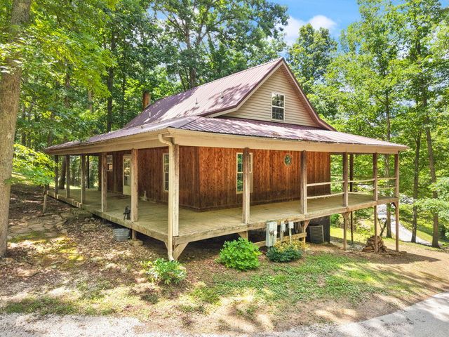 1261 Clark Road, Irvine, KY 40336