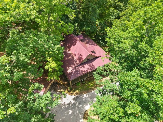 1261 Clark Road, Irvine, KY 40336