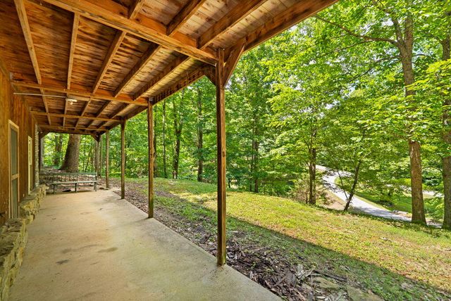 1261 Clark Road, Irvine, KY 40336
