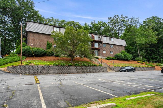 4 Pembroke Dr Unit 5, Derry, NH 03038