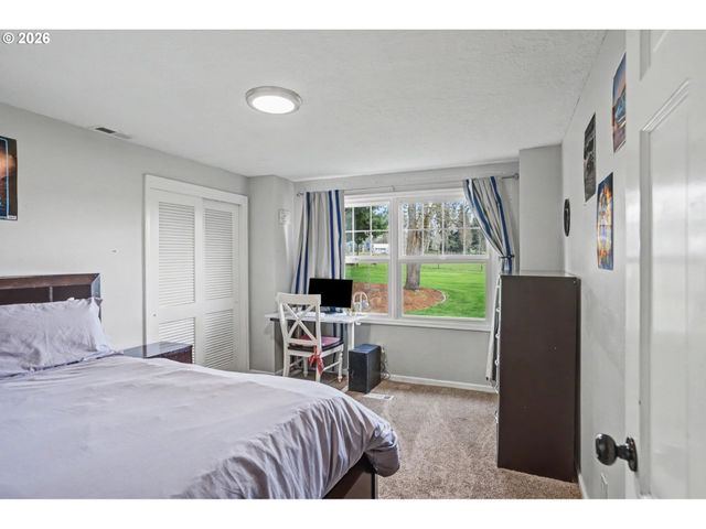 5910 Ne DAVIS CREEK Rd, Silverton, OR 97381