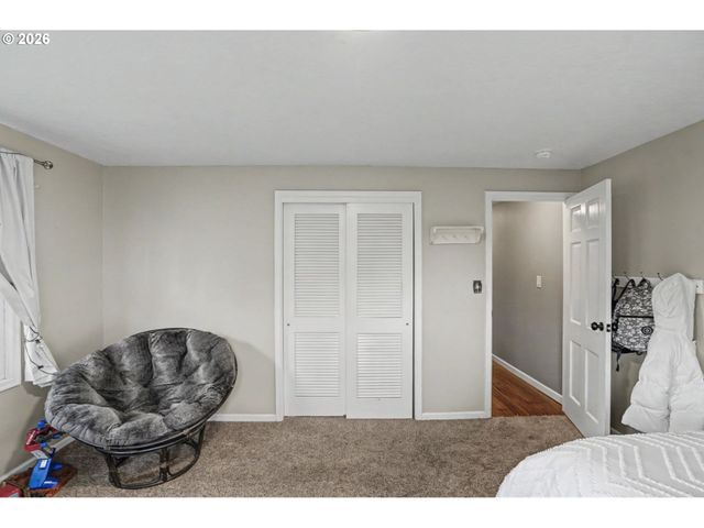 5910 Ne DAVIS CREEK Rd, Silverton, OR 97381