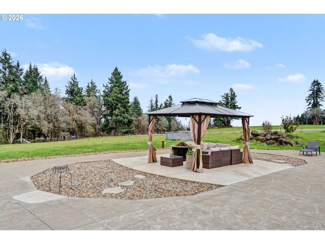 5910 Ne DAVIS CREEK Rd, Silverton, OR 97381