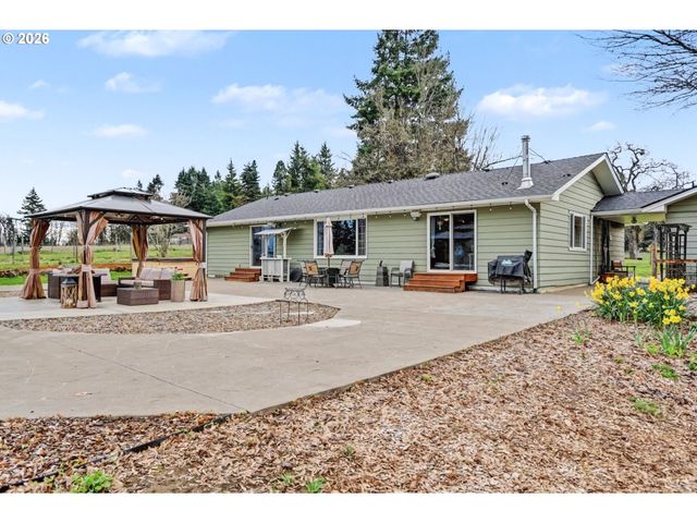 5910 Ne DAVIS CREEK Rd, Silverton, OR 97381