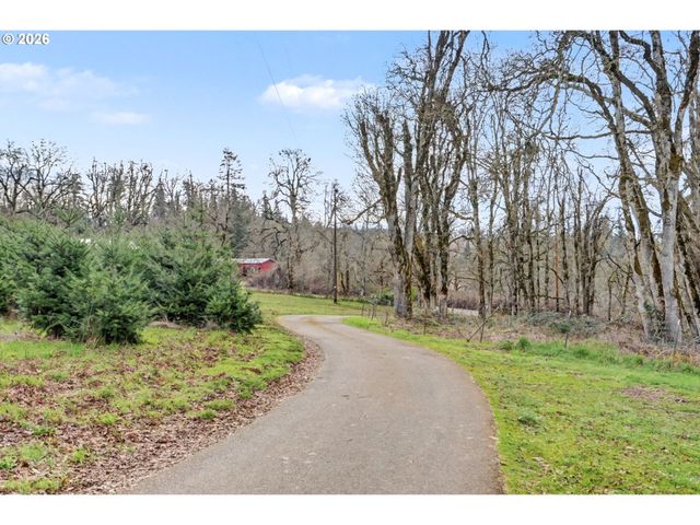 5910 Ne DAVIS CREEK Rd, Silverton, OR 97381