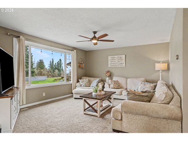 5910 Ne DAVIS CREEK Rd, Silverton, OR 97381