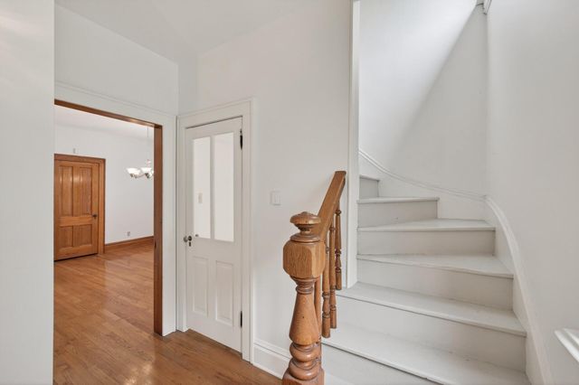 702 4th Street E, Saint Paul, MN 55106