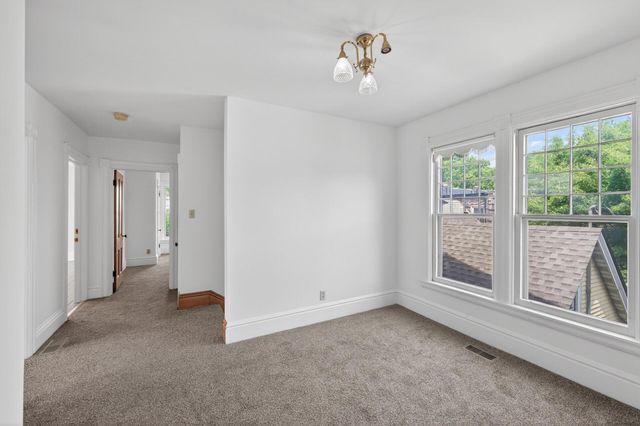 702 4th Street E, Saint Paul, MN 55106