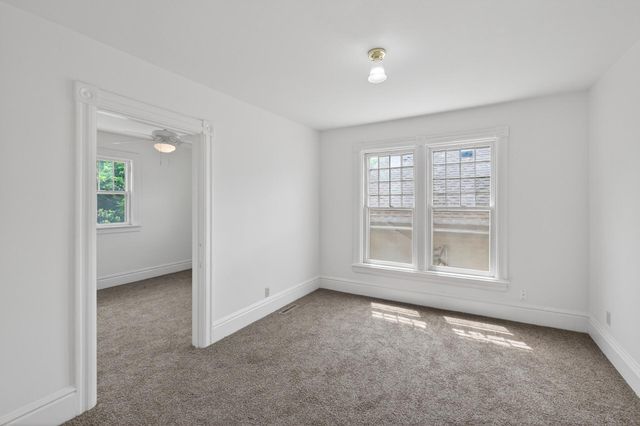 702 4th Street E, Saint Paul, MN 55106