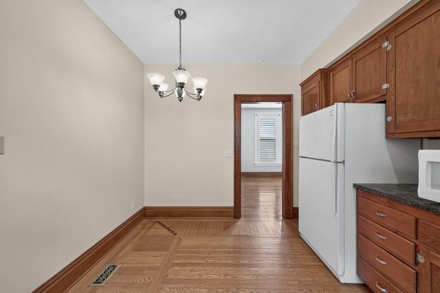 702 4th Street E, Saint Paul, MN 55106
